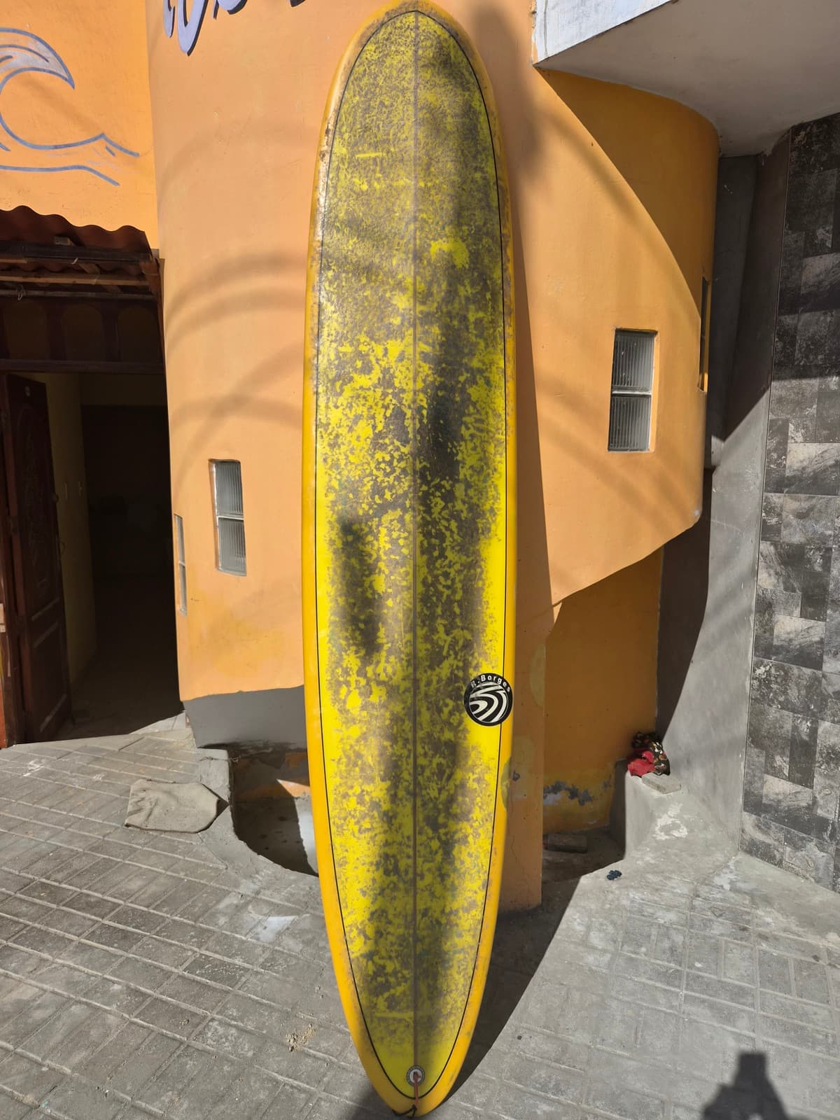 Surfboard for rent — El Hombre, Puerto Malabrigo