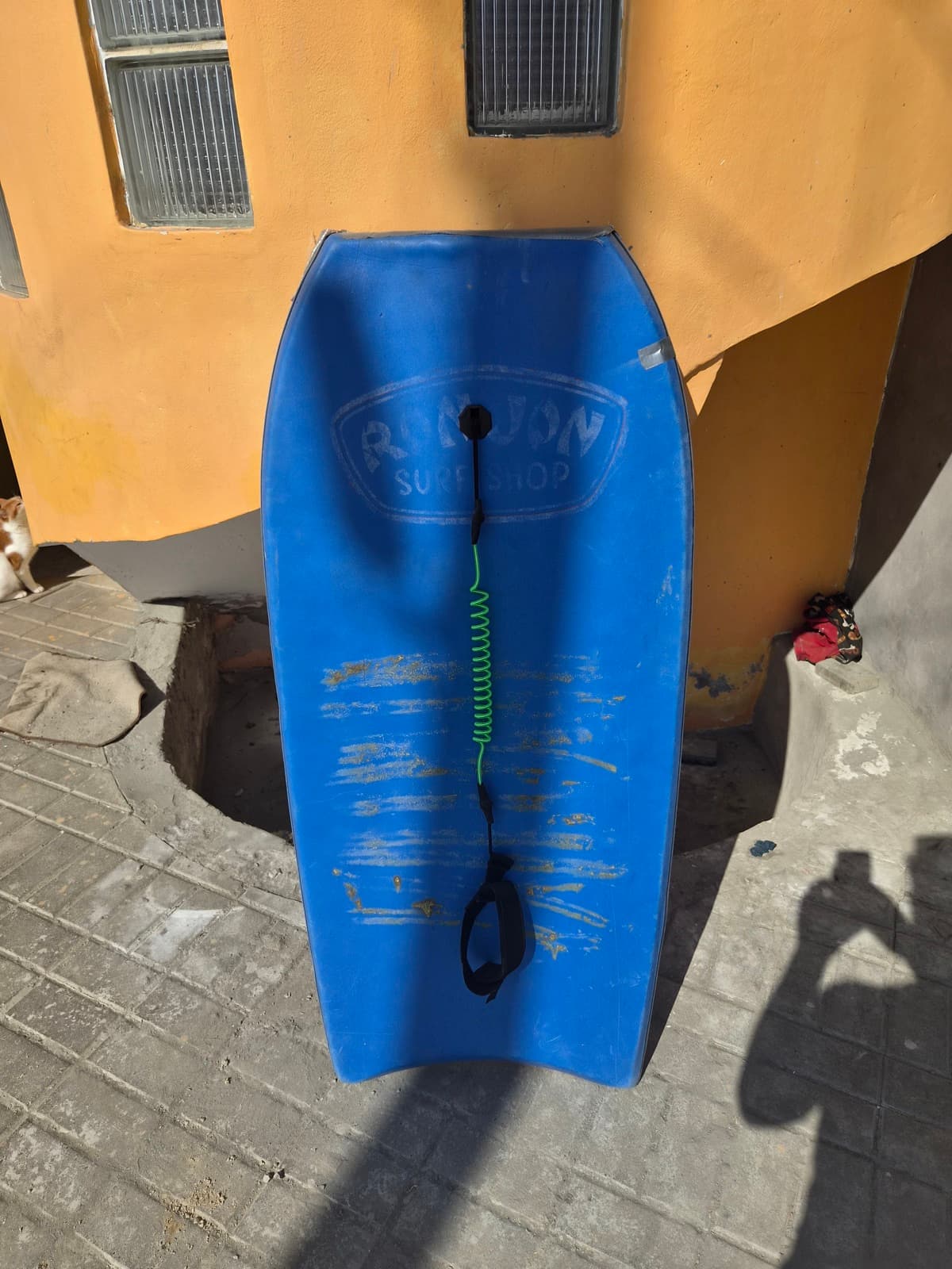 Surfboard for rent — El Hombre, Puerto Malabrigo